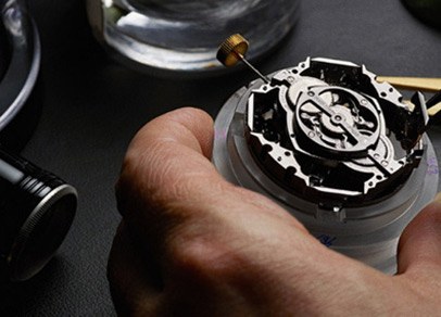 尼芙尔手表如何更换电池（电池更换）