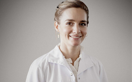 北京尼芙尔维修中心技师：玛丽